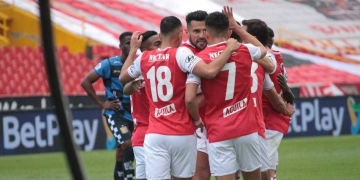 Formación titular de Santa Fe para enfrentar a Boyacá Chicó en la Liga BetPlay