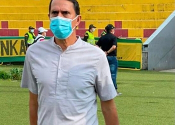 Alexandre Guimarães se quejó del arbitraje en Bucaramanga
