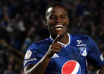 Millonarios rechazó la primera oferta de Boca por Andrés Román