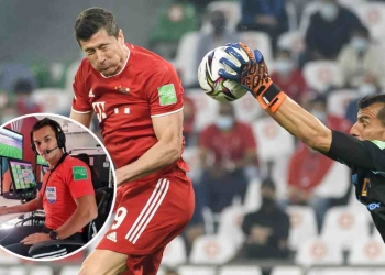 Nicolás Gallo, protagonista en el VAR en la final entre Bayern y Tigres
