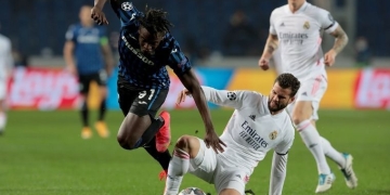 Se conoció el tiempo que estaría afuera de las canchas Duván Zapata