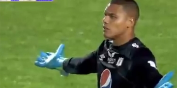 Joel Graterol: de la impresionante atajada al reclamo a sus compañeros