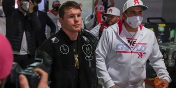 ¡Los escudos de equipos del fútbol colombiano que lucieron Canelo Álvarez y J Balvin!