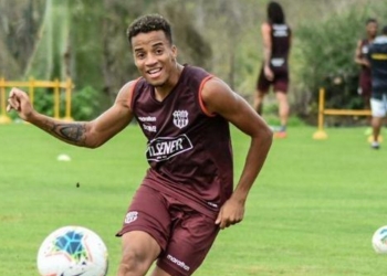 ¿En qué parte de Colombia dicen que nació Byron Castillo?