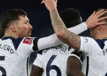 ¡Otra vez! Segundo gol de Dávinson Sánchez en el Everton vs. Tottenham por FA Cup
