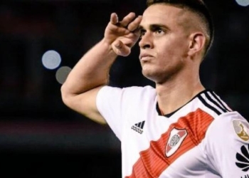 ¿Rafael Santos Borré jugará la próxima temporada en la Premier League?