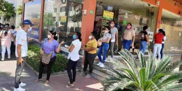 ¿A quiénes les dan Ingreso Solidario y Devolución del IVA en marzo?