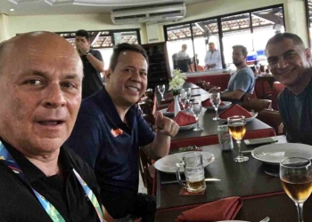 Cali vs. Santa Fe hinchas cardenales arremetieron contra de la transmisión de Win Sports
