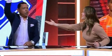 Como a un niño chiquito así le explicaron a Valenciano en directo cómo funciona el VAR