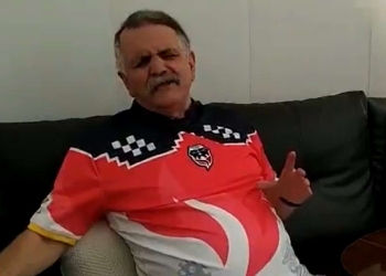 El “Hombre Caimán” se puso la camiseta de Fortaleza