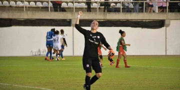 El terrible 'blooper' de Katherine Tapia en la final de la Copa Libertadores
