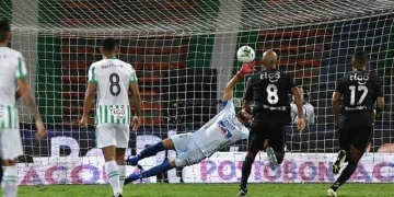 Escándalo del partido de Atlético Nacional ante Junior llegó hasta la prensa de Argentina