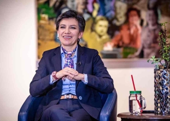 Fortaleza le sacó meme a Claudia López