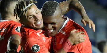 Marlon Torres tuvo que ser sometido a cirugía tras la patada en el clásico