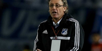 Ricardo Lunari fue presentado como nuevo DT de Provincial Osorno, de tercera división en Chile