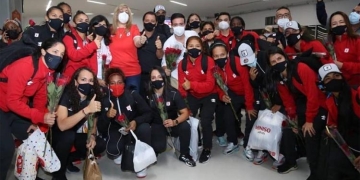 Tulio Gómez y la promesa al América de Cali en el recibimiento a las subcampeonas de la Libertadores