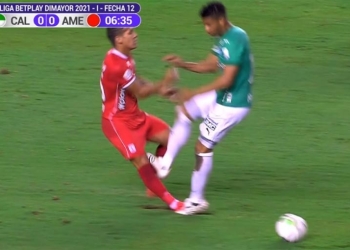 Así fue su clásico: ¡tremenda patada, amarilla y cambio a los 40 minutos!