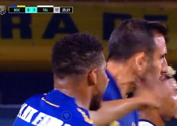 ¿¡Golpe de Frank Fabra a un compañero en partido de Boca!?