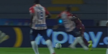 ¡Ni miró el VAR! Jugada polémica a favor del Junior en la victoria sobre Deportes Tolima
