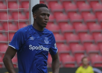 ¿Se va o se queda Yerry Mina en Everton?