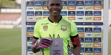 Carlos Bejarano, la figura del partido y sus acertadas declaraciones