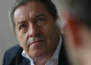 Eduardo Méndez, presidente de Santa Fe, hospitalizado por COVID-19