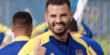 ¿Qué debe decidir Nacional para contratar a Edwin Cardona?