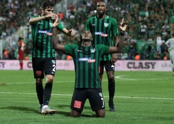El golazo de Hugo Rodallega en la Liga de Turquía