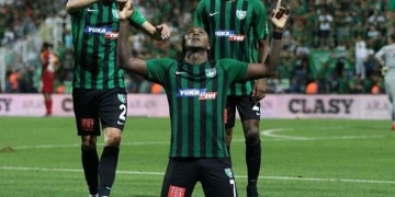 El golazo de Hugo Rodallega en la Liga de Turquía