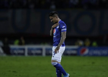 El manotazo de Jeisson Palacios al 'Chicho' Arango que no acabó en expulsión
