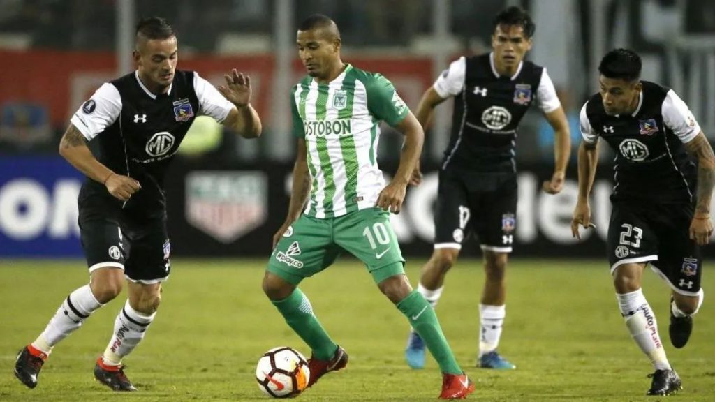 ¿Cuál es el historial de Atlético Nacional jugando playoffs en la Liga?