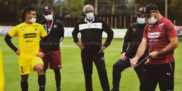 Pacho Maturana visitó primer entrenamiento de DIM como directivo