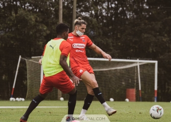 El goleador del DIM sigue en duda, ¿le alcanzará para enfrentar a Alianza Petrolera?