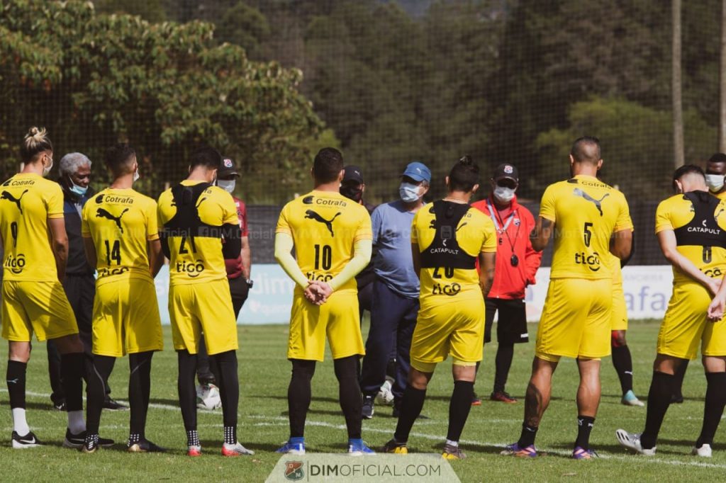 Bolillo superó el COVID-19 y está de vuelta en entrenamiento de DIM