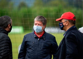 Oficial: DIM confirma que el 'Bolillo' Gómez salió positivo para Covid-19 y presenta síntomas