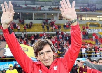 Gustavo Costas dejará de ser el DT de Guaraní en el peor momento de Santa Fe, ¿coincidencia?