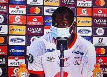 Adrián Ramos:" Lo que pasa en nuestro país también influye porque somos del pueblo"