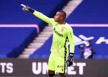 Así le fue a Wuilker Faríñez contra el PSG