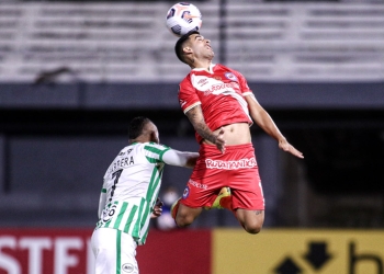 ¿Cómo está el historial de Atlético Nacional contra Argentinos Juniors?