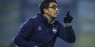 ¡Insólito! Hinchas agredieron a la hija del DT de un equipo italiano