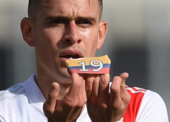 Rafa Borré: gol con River Plate y dedicatoria a la situación de Colombia