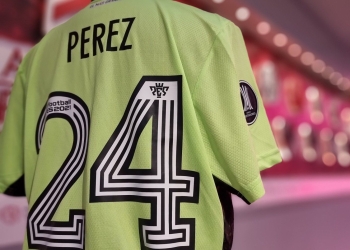 La camiseta de arquero que usó Enzo Pérez fue exhibida en el museo River Plate