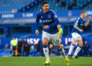 Le salió defensor en Inglaterra a James: "Tiene la calidad para marcar diferencia en Everton"
