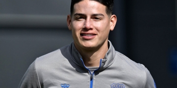 ¿Rafa Benítez le seguirá dando la espalda a James?