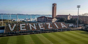La linda travesía de visitar el estadio del Venezia FC