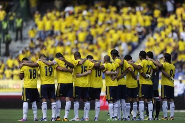 Los personajes del fútbol que se han unido con mensajes a la situación del país