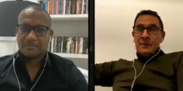 El reencuentro de Guimaraes y Jersson González: “Me pone contento verte al frente del equipo.”