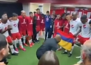 La arenga del AT de América de Cali por el equipo y por Colombia