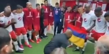 La arenga del AT de América de Cali por el equipo y por Colombia