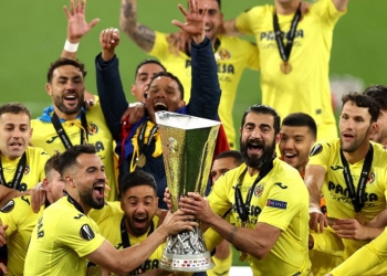 Carlos Bacca y los otros colombianos con más títulos en la Europa League